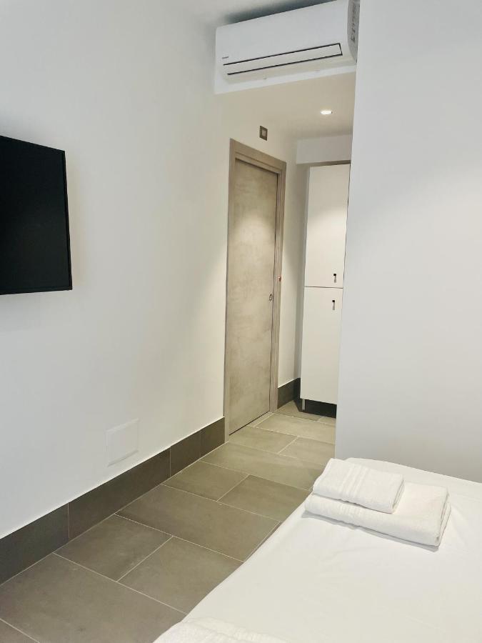 Smart Rooms Naples Exterior photo