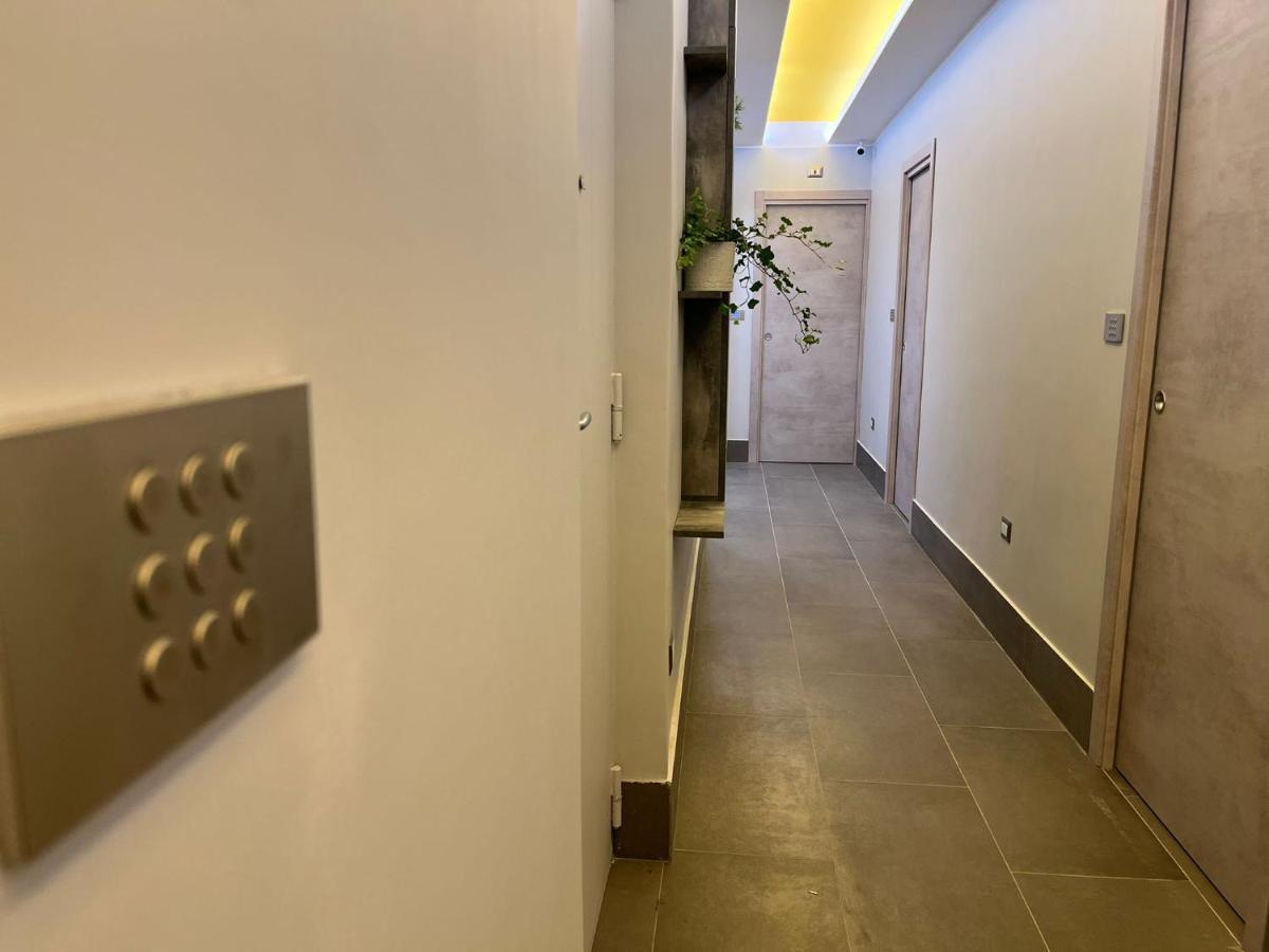 Smart Rooms Naples Exterior photo